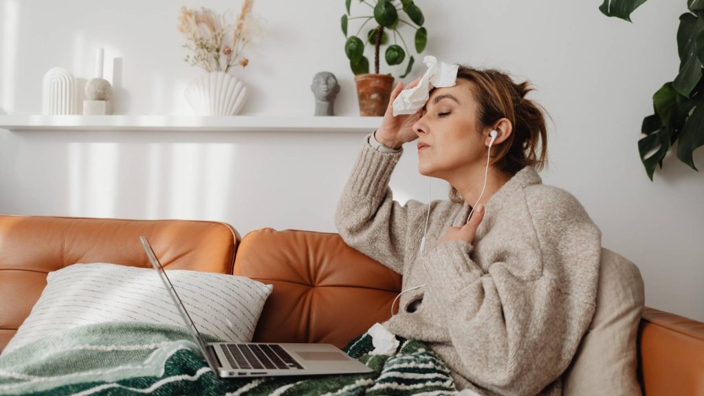alcohol withdrawal syndrome can sudden or uncontrollabe sweating